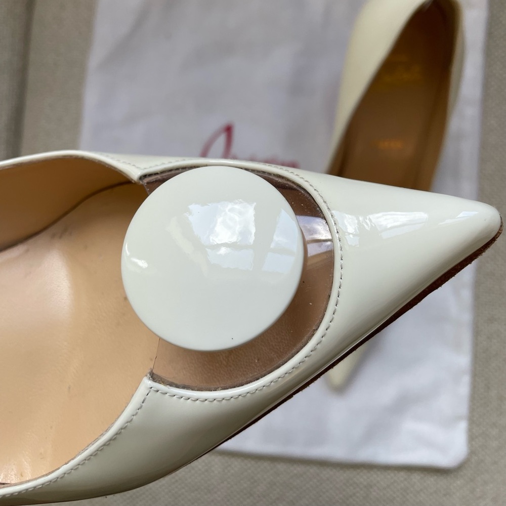 Christian Louboutin Cream/White Patent Leather
Pumps EU 39.5 - Picture 5 of 15